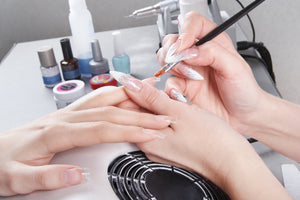 Nail Tech Advice: To Rent or Not to Rent?